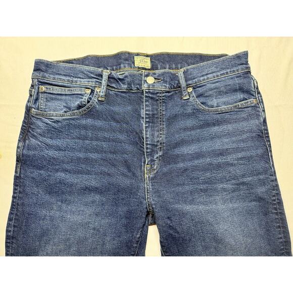 J. Crew Men's Dark Wash Style 770 Tapered Leg Blue Denim Jeans - Size 36x29.5 - Picture 3 of 9